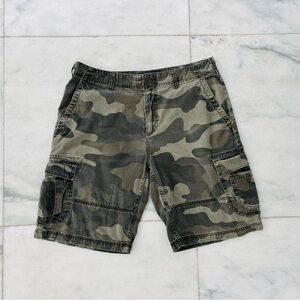American Rag Shorts Green Camo Cotton Mid Rise Cargo Pocket Mens 36 Y2K Gorpcore